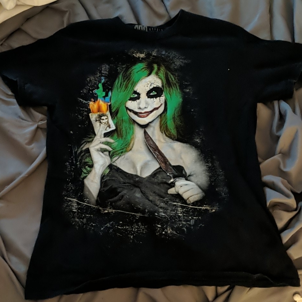 Girl joker shirt